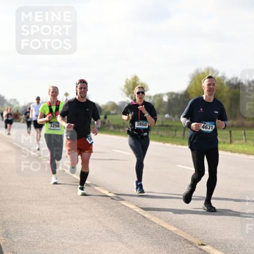 12.04.2026 - 45. Internationalen Wilhelmsburger Insellauf Dr. Thomas Lammeyer http://msf.ph/oto/9444269 12.04.2026 10:18:32 Laufen 3860, 3256, 4631 meine-sportfotos.de