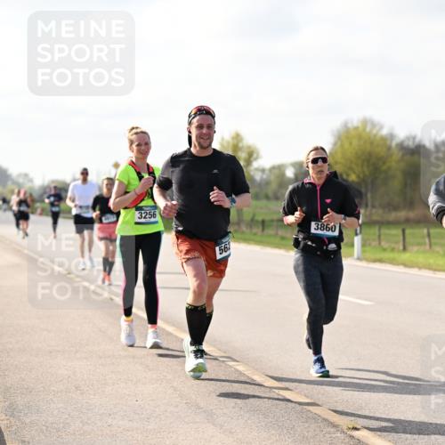 12.04.2026 - 45. Internationalen Wilhelmsburger Insellauf Dr. Thomas Lammeyer http://msf.ph/oto/9444274 12.04.2026 10:18:33 Laufen 3256, 562, 3860, 4631 meine-sportfotos.de