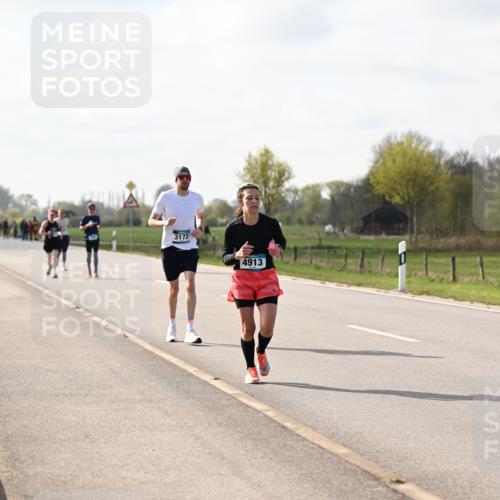 12.04.2026 - 45. Internationalen Wilhelmsburger Insellauf Dr. Thomas Lammeyer http://msf.ph/oto/9444292 12.04.2026 10:18:36 Laufen 3172, 4913 meine-sportfotos.de