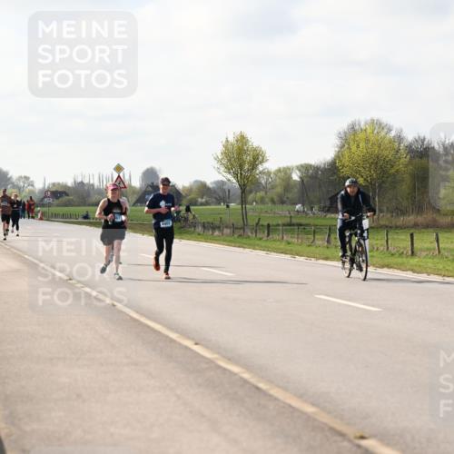 12.04.2026 - 45. Internationalen Wilhelmsburger Insellauf Dr. Thomas Lammeyer http://msf.ph/oto/9444324 12.04.2026 10:18:40 Laufen 4402 meine-sportfotos.de