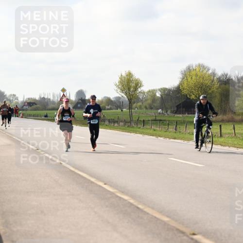 12.04.2026 - 45. Internationalen Wilhelmsburger Insellauf Dr. Thomas Lammeyer http://msf.ph/oto/9444327 12.04.2026 10:18:41 Laufen 4402 meine-sportfotos.de