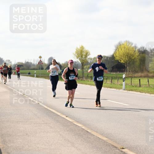 12.04.2026 - 45. Internationalen Wilhelmsburger Insellauf Dr. Thomas Lammeyer http://msf.ph/oto/9444339 12.04.2026 10:18:43 Laufen 3408, 4367, 4402 meine-sportfotos.de