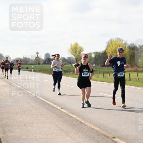 12.04.2026 - 45. Internationalen Wilhelmsburger Insellauf Dr. Thomas Lammeyer http://msf.ph/oto/9444345 12.04.2026 10:18:44 Laufen 3408, 4367, 4402 meine-sportfotos.de