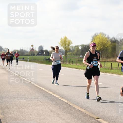 12.04.2026 - 45. Internationalen Wilhelmsburger Insellauf Dr. Thomas Lammeyer http://msf.ph/oto/9444351 12.04.2026 10:18:45 Laufen 3408, 4367, 4402 meine-sportfotos.de
