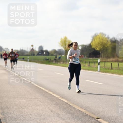 12.04.2026 - 45. Internationalen Wilhelmsburger Insellauf Dr. Thomas Lammeyer http://msf.ph/oto/9444360 12.04.2026 10:18:46 Laufen 3408, 2022, 4367 meine-sportfotos.de