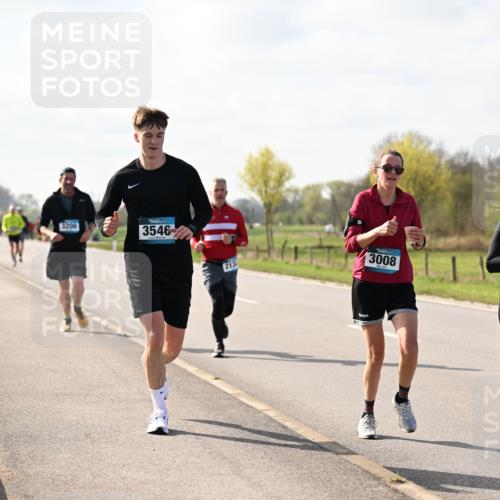 12.04.2026 - 45. Internationalen Wilhelmsburger Insellauf Dr. Thomas Lammeyer http://msf.ph/oto/9444429 12.04.2026 10:18:58 Laufen 3200, 3546, 2134, 3008 meine-sportfotos.de