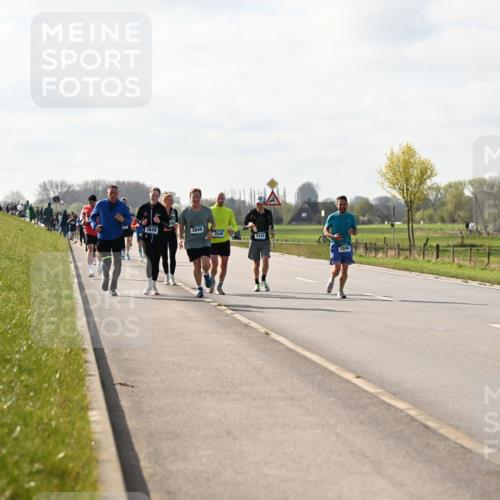 12.04.2026 - 45. Internationalen Wilhelmsburger Insellauf Dr. Thomas Lammeyer http://msf.ph/oto/9444450 12.04.2026 10:19:06 Laufen 3848, 3849, 2048, 3430 meine-sportfotos.de