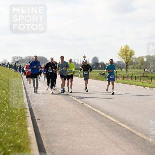 12.04.2026 - 45. Internationalen Wilhelmsburger Insellauf Dr. Thomas Lammeyer http://msf.ph/oto/9444454 12.04.2026 10:19:07 Laufen 384, 3848, 2048, 3430, 2899 meine-sportfotos.de
