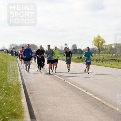 12.04.2026 - 45. Internationalen Wilhelmsburger Insellauf Dr. Thomas Lammeyer http://msf.ph/oto/9444455 12.04.2026 10:19:07 Laufen 3848, 3849, 2048, 3430, 2899 meine-sportfotos.de