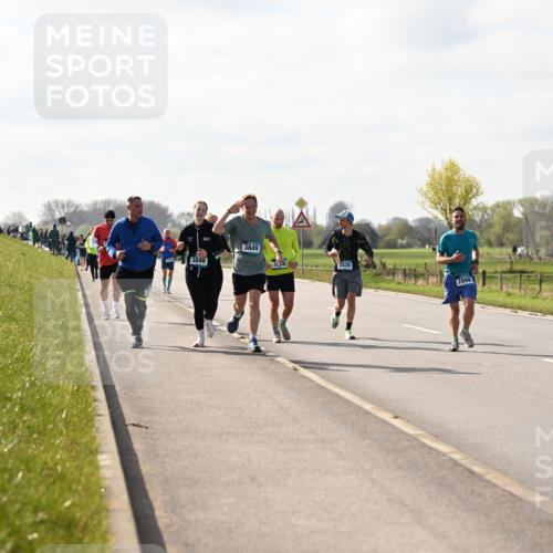 12.04.2026 - 45. Internationalen Wilhelmsburger Insellauf Dr. Thomas Lammeyer http://msf.ph/oto/9444463 12.04.2026 10:19:08 Laufen 3848, 3849, 2899 meine-sportfotos.de