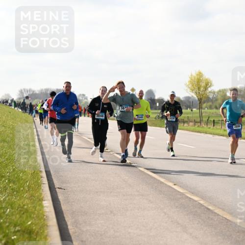 12.04.2026 - 45. Internationalen Wilhelmsburger Insellauf Dr. Thomas Lammeyer http://msf.ph/oto/9444471 12.04.2026 10:19:09 Laufen 3848, 384, 2048, 430, 2899 meine-sportfotos.de