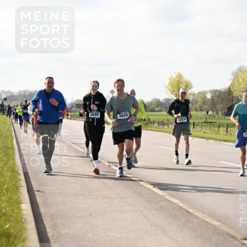 12.04.2026 - 45. Internationalen Wilhelmsburger Insellauf Dr. Thomas Lammeyer http://msf.ph/oto/9444473 12.04.2026 10:19:10 Laufen 3848, 6, 3849, 3430, 2899 meine-sportfotos.de