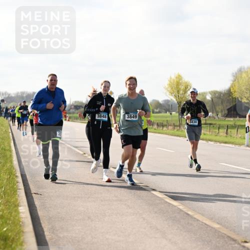 12.04.2026 - 45. Internationalen Wilhelmsburger Insellauf Dr. Thomas Lammeyer http://msf.ph/oto/9444476 12.04.2026 10:19:10 Laufen 33, 6, 3848, 3849, 3430, 2899 meine-sportfotos.de