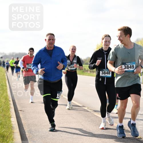 12.04.2026 - 45. Internationalen Wilhelmsburger Insellauf Dr. Thomas Lammeyer http://msf.ph/oto/9444487 12.04.2026 10:19:12 Laufen 556, 569, 3848, 3849, 3430 meine-sportfotos.de