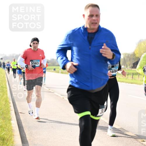 12.04.2026 - 45. Internationalen Wilhelmsburger Insellauf Dr. Thomas Lammeyer http://msf.ph/oto/9444494 12.04.2026 10:19:14 Laufen 5563, 5694, 3848, 6 meine-sportfotos.de