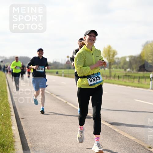 12.04.2026 - 45. Internationalen Wilhelmsburger Insellauf Dr. Thomas Lammeyer http://msf.ph/oto/9444525 12.04.2026 10:19:19 Laufen 5690, 5325 meine-sportfotos.de
