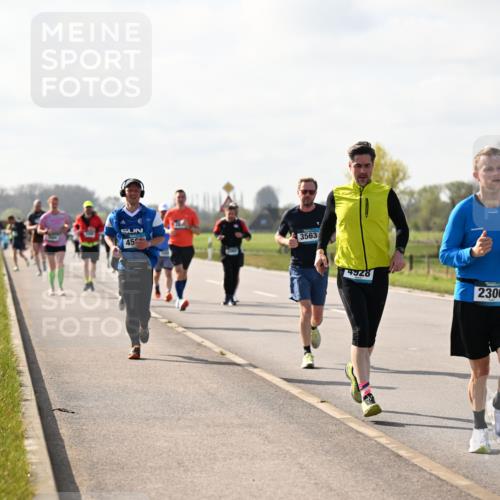 12.04.2026 - 45. Internationalen Wilhelmsburger Insellauf Dr. Thomas Lammeyer http://msf.ph/oto/9444566 12.04.2026 10:19:28 Laufen 45, 3563, 4928, 2300 meine-sportfotos.de