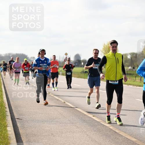 12.04.2026 - 45. Internationalen Wilhelmsburger Insellauf Dr. Thomas Lammeyer http://msf.ph/oto/9444568 12.04.2026 10:19:29 Laufen 568, 563, 4920, 2300 meine-sportfotos.de