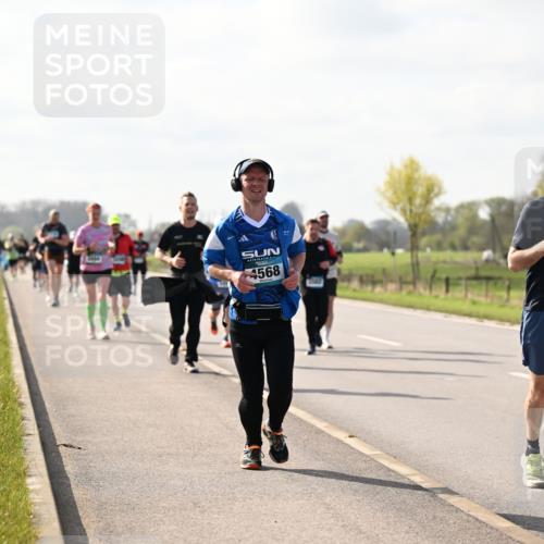 12.04.2026 - 45. Internationalen Wilhelmsburger Insellauf Dr. Thomas Lammeyer http://msf.ph/oto/9444577 12.04.2026 10:19:30 Laufen 4568, 3563 meine-sportfotos.de