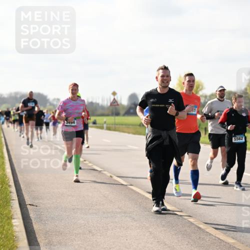 12.04.2026 - 45. Internationalen Wilhelmsburger Insellauf Dr. Thomas Lammeyer http://msf.ph/oto/9444595 12.04.2026 10:19:33 Laufen 3494, 20, 5562 meine-sportfotos.de