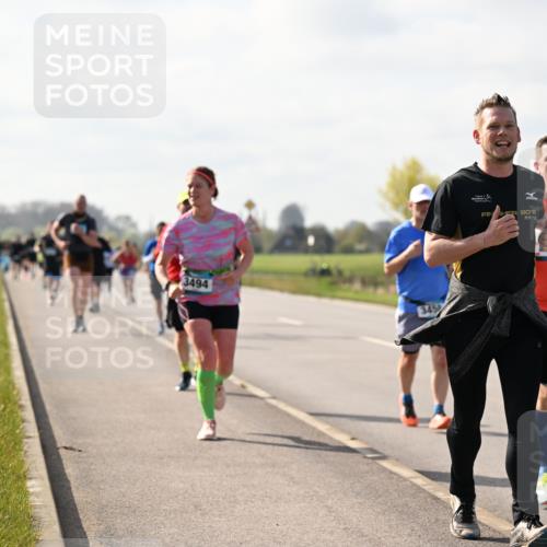 12.04.2026 - 45. Internationalen Wilhelmsburger Insellauf Dr. Thomas Lammeyer http://msf.ph/oto/9444601 12.04.2026 10:19:34 Laufen 3494, 345, 2015, 7116, 95, 5562 meine-sportfotos.de