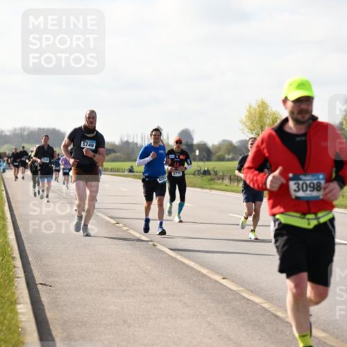 12.04.2026 - 45. Internationalen Wilhelmsburger Insellauf Dr. Thomas Lammeyer http://msf.ph/oto/9444619 12.04.2026 10:19:38 Laufen 5749, 4297, 5775, 3098 meine-sportfotos.de