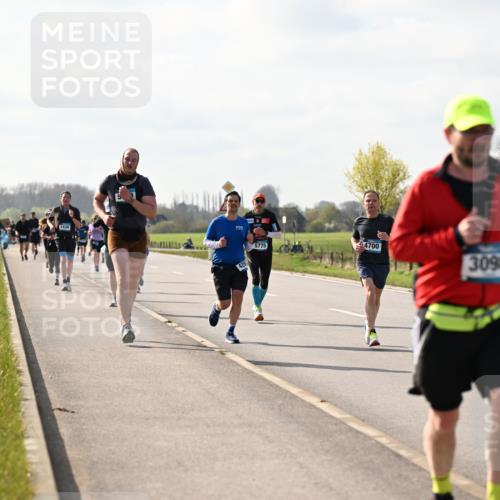 12.04.2026 - 45. Internationalen Wilhelmsburger Insellauf Dr. Thomas Lammeyer http://msf.ph/oto/9444620 12.04.2026 10:19:38 Laufen 2438, 425, 5775, 4700, 3098 meine-sportfotos.de