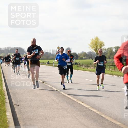 12.04.2026 - 45. Internationalen Wilhelmsburger Insellauf Dr. Thomas Lammeyer http://msf.ph/oto/9444622 12.04.2026 10:19:38 Laufen 2438, 5349, 4297, 5775, 4700, 3098 meine-sportfotos.de