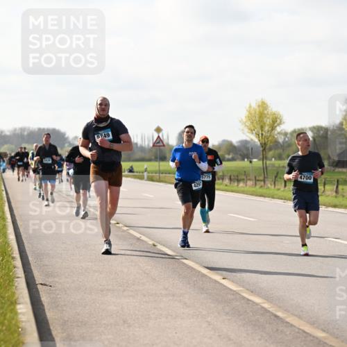 12.04.2026 - 45. Internationalen Wilhelmsburger Insellauf Dr. Thomas Lammeyer http://msf.ph/oto/9444623 12.04.2026 10:19:39 Laufen 2438, 5749, 4297, 5775, 4700 meine-sportfotos.de
