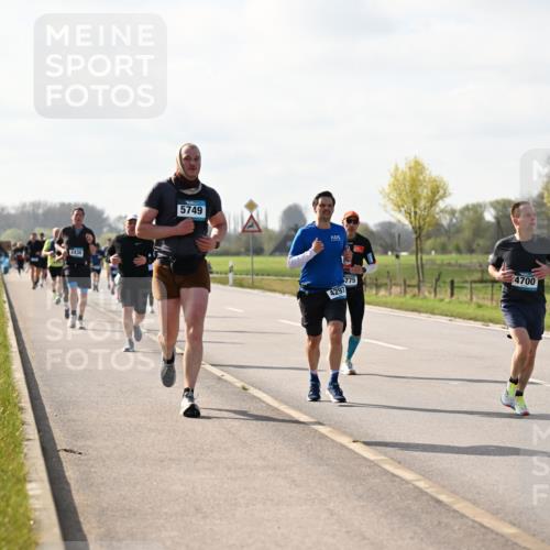 12.04.2026 - 45. Internationalen Wilhelmsburger Insellauf Dr. Thomas Lammeyer http://msf.ph/oto/9444626 12.04.2026 10:19:39 Laufen 2438, 5749, 775, 4297, 4700 meine-sportfotos.de