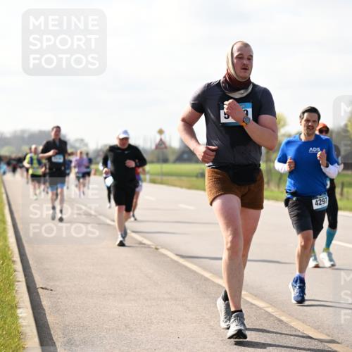 12.04.2026 - 45. Internationalen Wilhelmsburger Insellauf Dr. Thomas Lammeyer http://msf.ph/oto/9444638 12.04.2026 10:19:41 Laufen 4297 meine-sportfotos.de