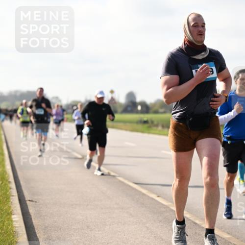 12.04.2026 - 45. Internationalen Wilhelmsburger Insellauf Dr. Thomas Lammeyer http://msf.ph/oto/9444641 12.04.2026 10:19:41 Laufen 4297 meine-sportfotos.de