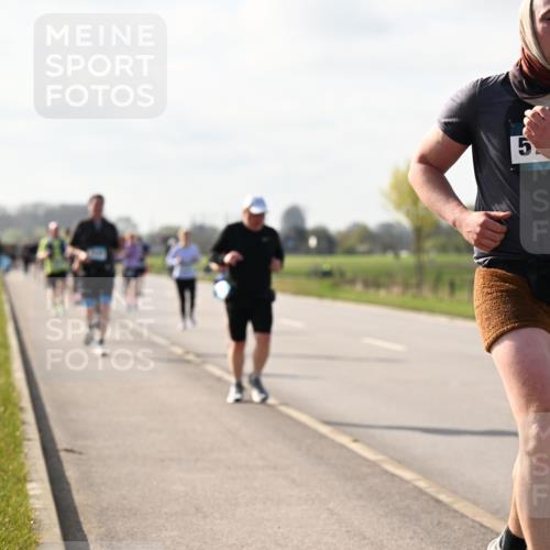 12.04.2026 - 45. Internationalen Wilhelmsburger Insellauf Dr. Thomas Lammeyer http://msf.ph/oto/9444644 12.04.2026 10:19:42 Laufen 5, 4297 meine-sportfotos.de