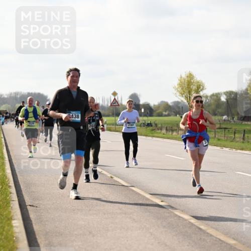 12.04.2026 - 45. Internationalen Wilhelmsburger Insellauf Dr. Thomas Lammeyer http://msf.ph/oto/9444665 12.04.2026 10:19:45 Laufen 3325, 438, 269, 2301 meine-sportfotos.de