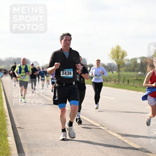 12.04.2026 - 45. Internationalen Wilhelmsburger Insellauf Dr. Thomas Lammeyer http://msf.ph/oto/9444671 12.04.2026 10:19:46 Laufen 3335, 2438, 2301 meine-sportfotos.de