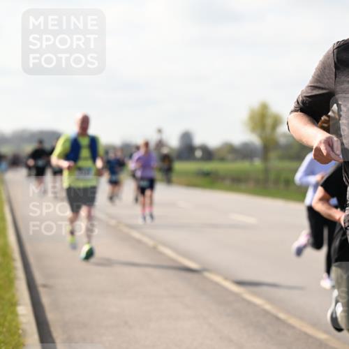 12.04.2026 - 45. Internationalen Wilhelmsburger Insellauf Dr. Thomas Lammeyer http://msf.ph/oto/9444685 12.04.2026 10:19:48 Laufen 45, 2438 meine-sportfotos.de
