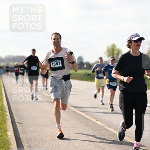 12.04.2026 - 45. Internationalen Wilhelmsburger Insellauf Dr. Thomas Lammeyer http://msf.ph/oto/9444726 12.04.2026 10:19:55 Laufen 4357 meine-sportfotos.de