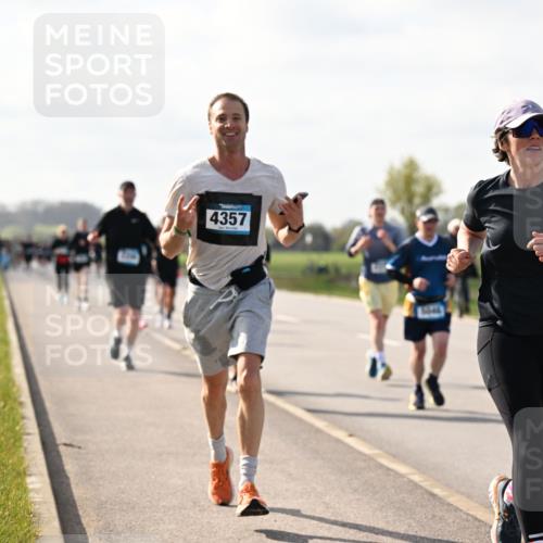 12.04.2026 - 45. Internationalen Wilhelmsburger Insellauf Dr. Thomas Lammeyer http://msf.ph/oto/9444728 12.04.2026 10:19:55 Laufen 4357 meine-sportfotos.de