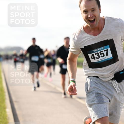 12.04.2026 - 45. Internationalen Wilhelmsburger Insellauf Dr. Thomas Lammeyer http://msf.ph/oto/9444736 12.04.2026 10:19:56 Laufen 4357 meine-sportfotos.de