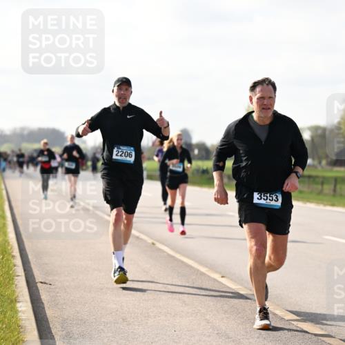 12.04.2026 - 45. Internationalen Wilhelmsburger Insellauf Dr. Thomas Lammeyer http://msf.ph/oto/9444744 12.04.2026 10:19:57 Laufen 2206, 3553, 2376 meine-sportfotos.de