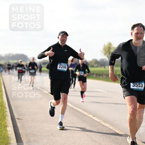 12.04.2026 - 45. Internationalen Wilhelmsburger Insellauf Dr. Thomas Lammeyer http://msf.ph/oto/9444747 12.04.2026 10:19:58 Laufen 2206, 3553 meine-sportfotos.de