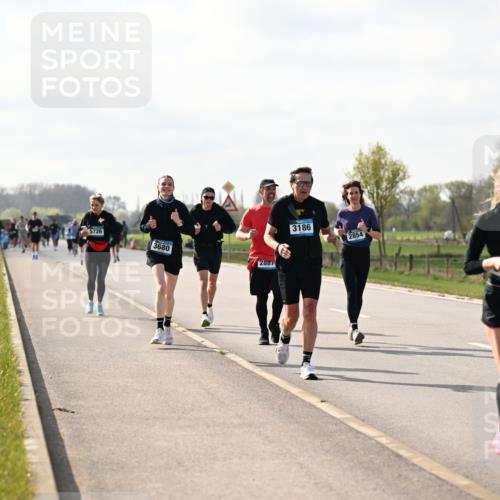 12.04.2026 - 45. Internationalen Wilhelmsburger Insellauf Dr. Thomas Lammeyer http://msf.ph/oto/9444765 12.04.2026 10:20:01 Laufen 2, 3186, 2854, 5726, 3680, 2887 meine-sportfotos.de