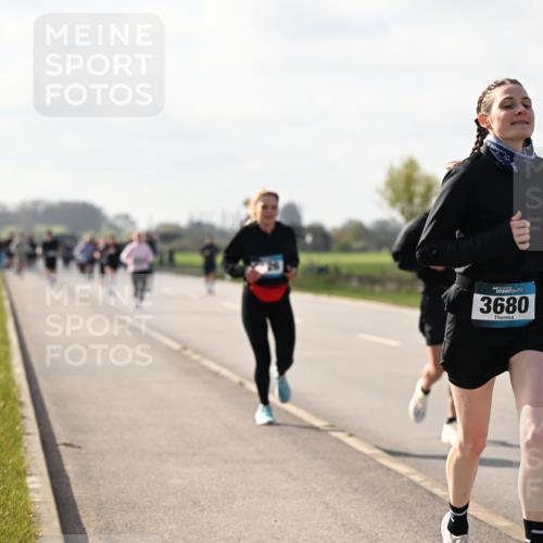 12.04.2026 - 45. Internationalen Wilhelmsburger Insellauf Dr. Thomas Lammeyer http://msf.ph/oto/9444785 12.04.2026 10:20:05 Laufen 4, 3680, 2887 meine-sportfotos.de
