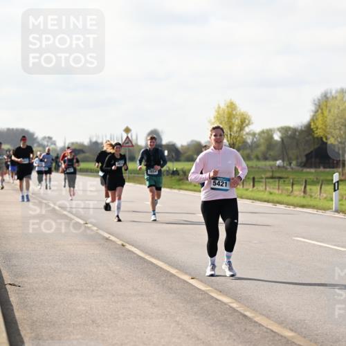12.04.2026 - 45. Internationalen Wilhelmsburger Insellauf Dr. Thomas Lammeyer http://msf.ph/oto/9444807 12.04.2026 10:20:13 Laufen 3010, 3854, 5421 meine-sportfotos.de