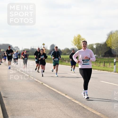 12.04.2026 - 45. Internationalen Wilhelmsburger Insellauf Dr. Thomas Lammeyer http://msf.ph/oto/9444810 12.04.2026 10:20:14 Laufen 3010, 5421 meine-sportfotos.de