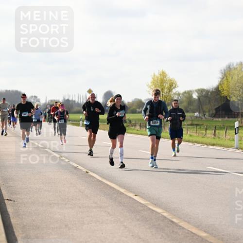 12.04.2026 - 45. Internationalen Wilhelmsburger Insellauf Dr. Thomas Lammeyer http://msf.ph/oto/9444819 12.04.2026 10:20:15 Laufen 5441, 010, 3854 meine-sportfotos.de
