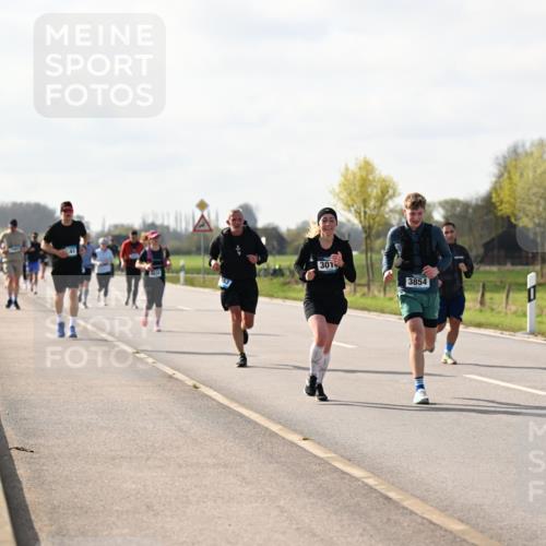 12.04.2026 - 45. Internationalen Wilhelmsburger Insellauf Dr. Thomas Lammeyer http://msf.ph/oto/9444826 12.04.2026 10:20:16 Laufen 301, 3854 meine-sportfotos.de