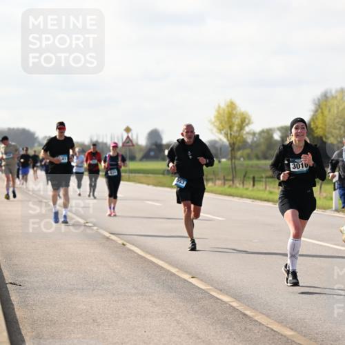 12.04.2026 - 45. Internationalen Wilhelmsburger Insellauf Dr. Thomas Lammeyer http://msf.ph/oto/9444837 12.04.2026 10:20:18 Laufen 053, 3010, 3854 meine-sportfotos.de