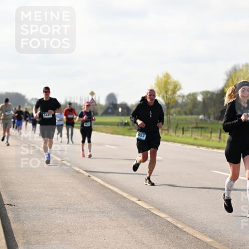 12.04.2026 - 45. Internationalen Wilhelmsburger Insellauf Dr. Thomas Lammeyer http://msf.ph/oto/9444840 12.04.2026 10:20:18 Laufen 5441, 053, 3010, 3854 meine-sportfotos.de