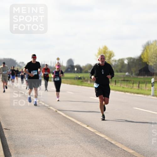 12.04.2026 - 45. Internationalen Wilhelmsburger Insellauf Dr. Thomas Lammeyer http://msf.ph/oto/9444843 12.04.2026 10:20:19 Laufen 3016 meine-sportfotos.de